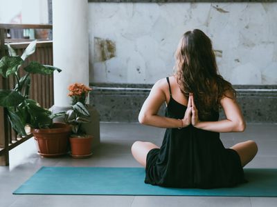 Online Slimming Yoga Claases with Guided Meditation 