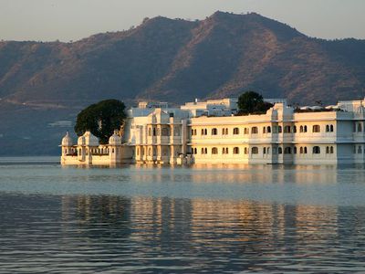 Udaipur Tour Package 2021 | 3 Days Udaipur Travel Itinerary